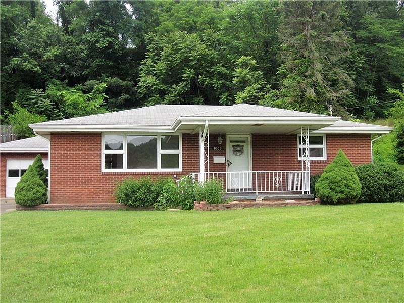 1st image of 1009 Royal Ct
