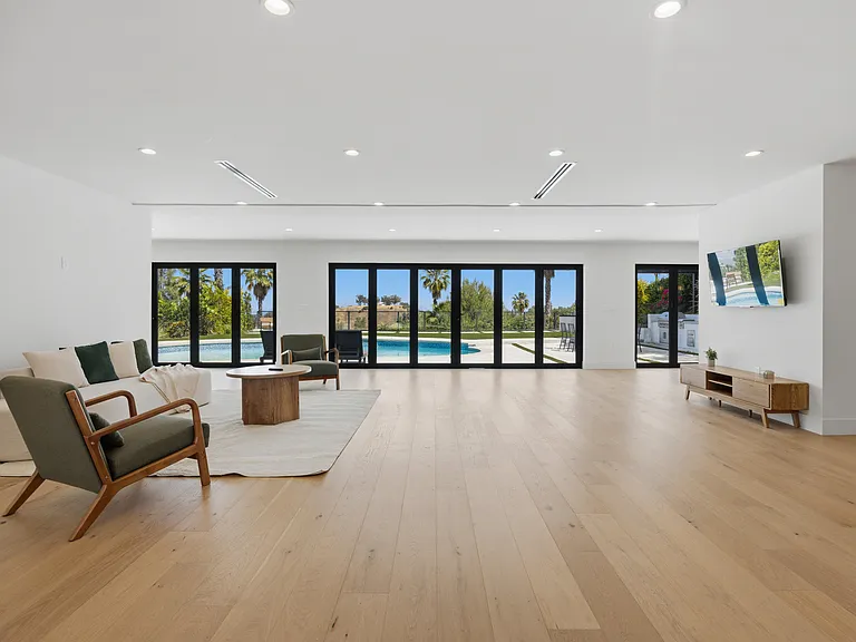 18101 Green Meadow Dr — Photo 34
