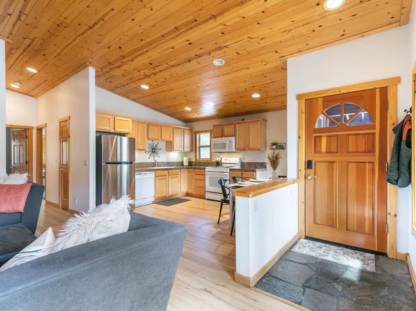 13019 Northwoods Blvd #4, Truckee, CA 96161