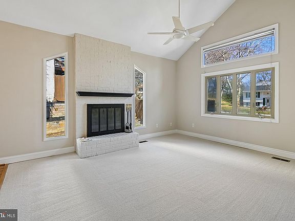 2nd image of 5106 Thunder Hill Rd