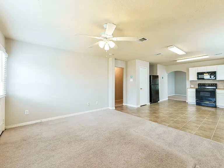 13118 Kingston Point Ln — Photo 4