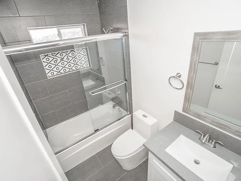 3913 Brighton Ave — Photo 17