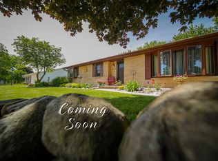 319 Nancy Ln, Pulaski, WI 54162