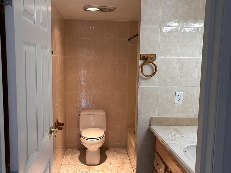 200 Cove Way #318 — Photo 14