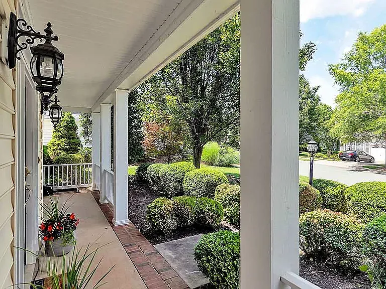 3383 Turnberry Cir — Photo 35