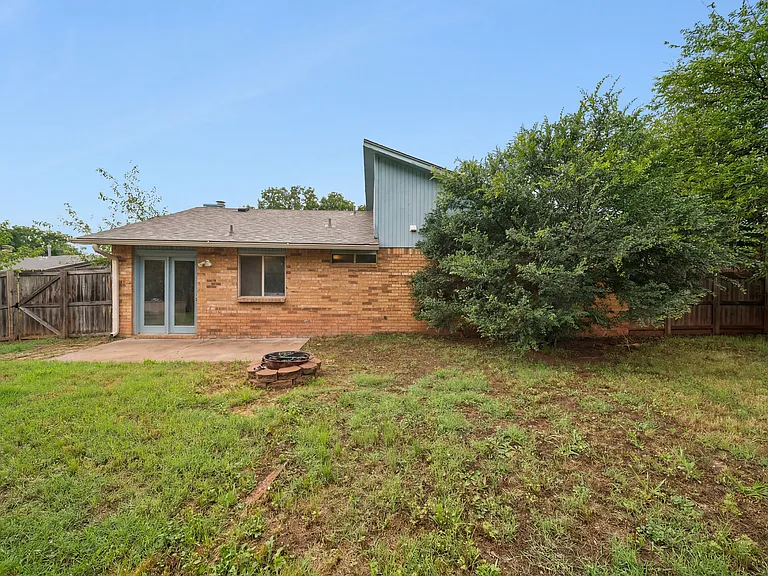 1615 N Briarwood St — Photo 14