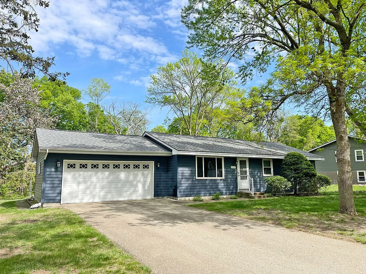 Primary Photo - 10225 Washburn Cir S