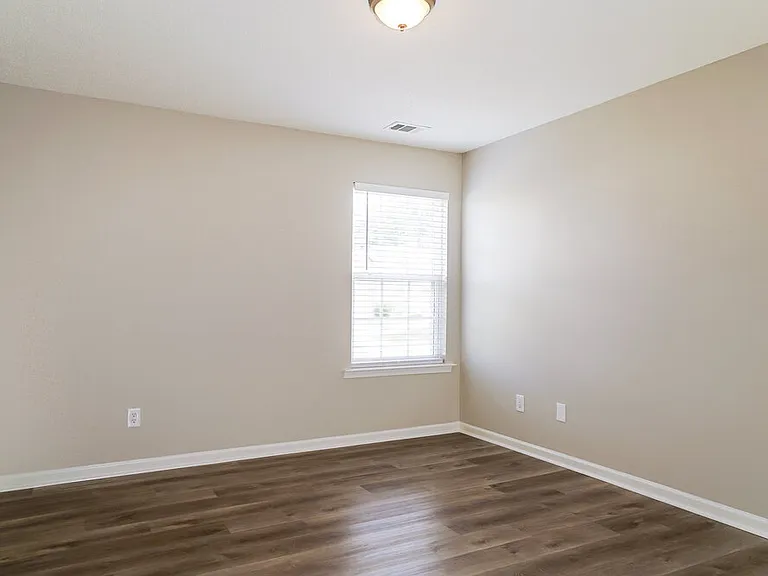 8145 Wesley Farm Dr — Photo 15