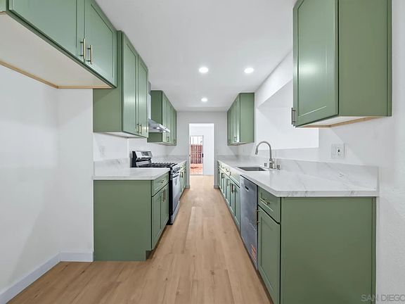2nd image of 3753 Andrews Ct