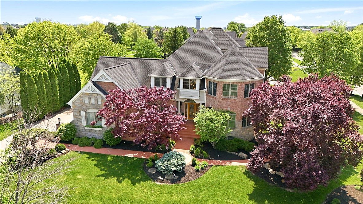 8077 Laurel Lake Ct