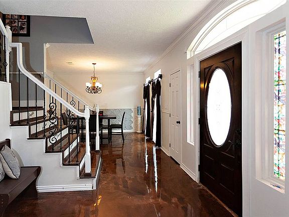 3rd image of 1310 Woodway Blvd