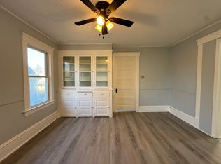 3913 Poe Ave #UP, Cleveland, OH 44109