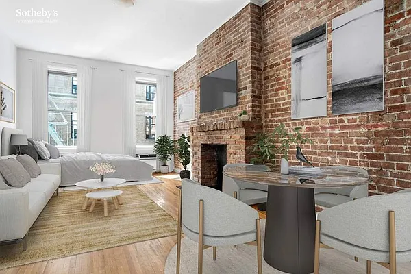 Sold by Sotheby's International Realty | media 1