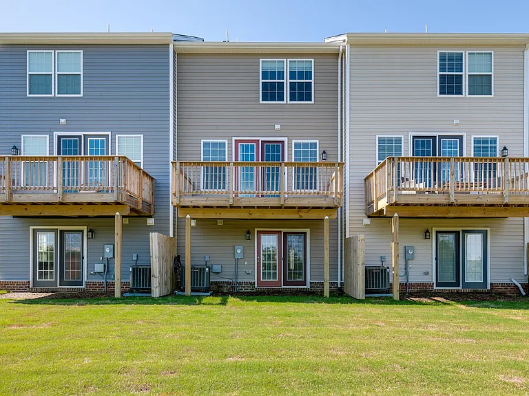 1403 Kerr Dr — Photo 20