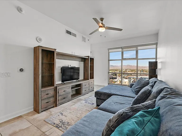 150 Las Vegas Blvd #1501 — Photo 10