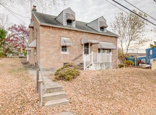 47 Oak St, Phoenixville, PA 19460