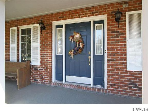 2nd image of 23 Autumn Glen Dr