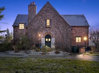 1907 W Twelve Mile Rd, Royal Oak, MI 48073