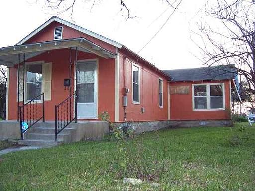1st image of 303 VARGAS ST