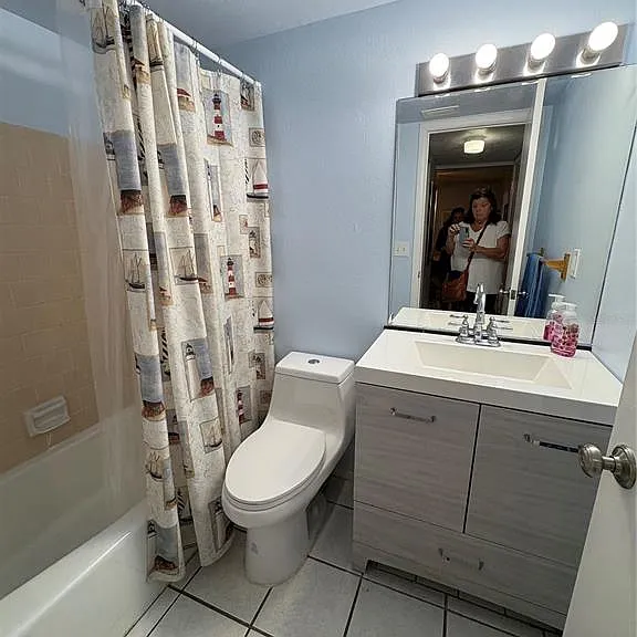 3064 Lake Bayshore Dr #115 — Photo 38