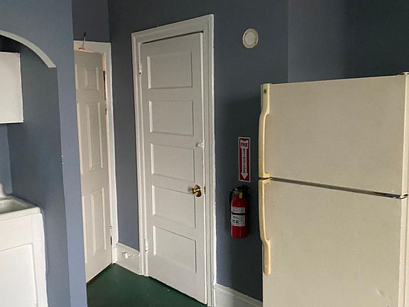 4th image of 1380 W Hunting Park Ave #3F