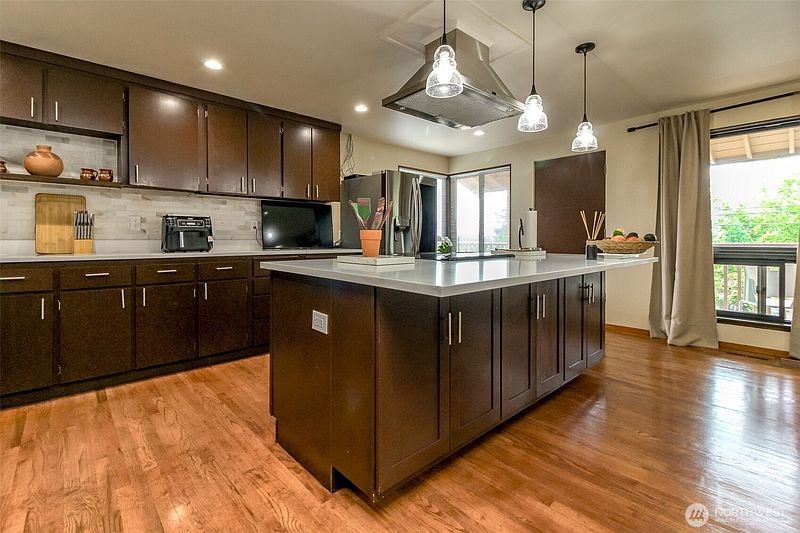 4th image of 7227 S 128th