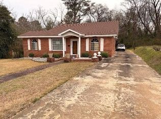 933 W Commerce St, Aberdeen, MS 39730