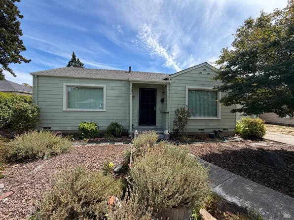 2208 Midway Drive, Santa Rosa, CA 95405