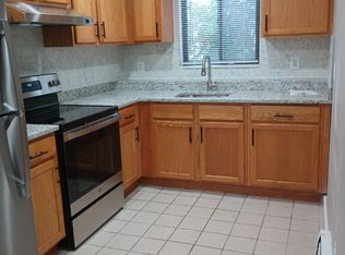 44D8 Osborn Rd #D8, Naugatuck, CT 06770