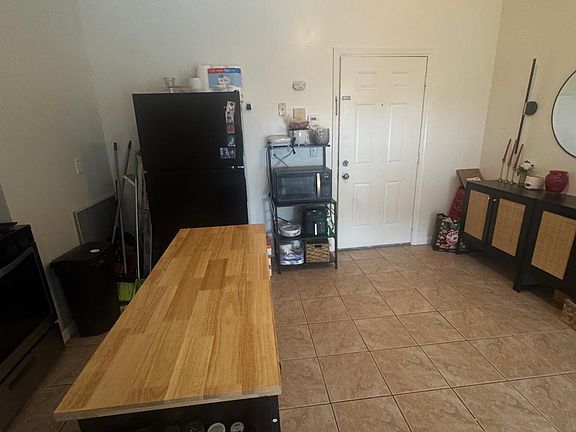 4th image of 70 Main St APT 2