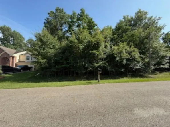 6623 Grant, Magnolia, TX 77354