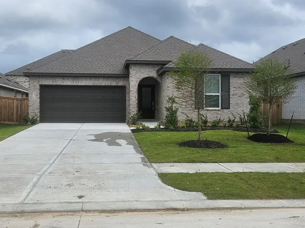 8318 Amber Smt, Angleton, TX