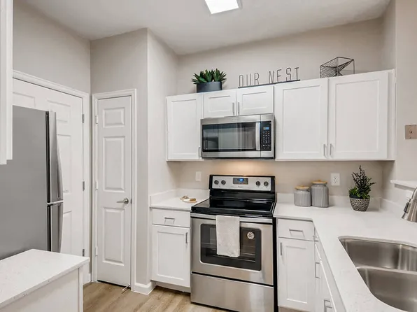 Parkfield Apartment Homes