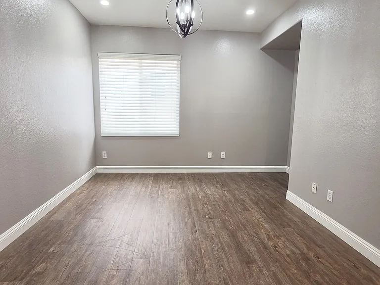 9946 Burton Lake Ct — Photo 18