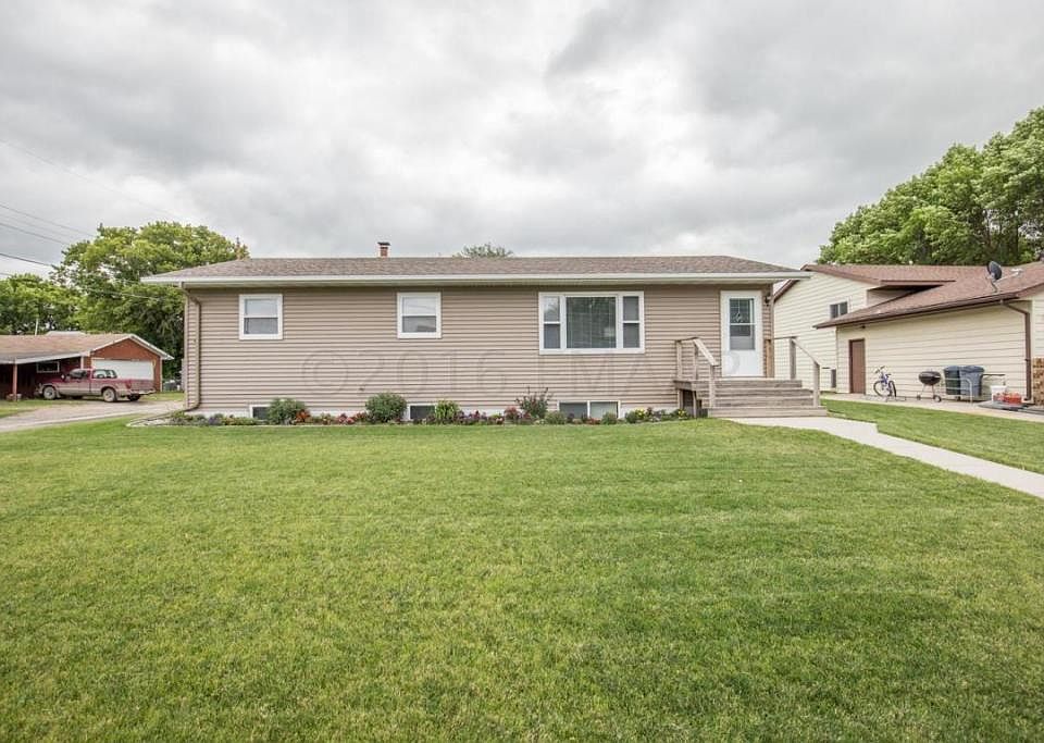 14 Avon St, Dilworth, MN 56529 Zillow