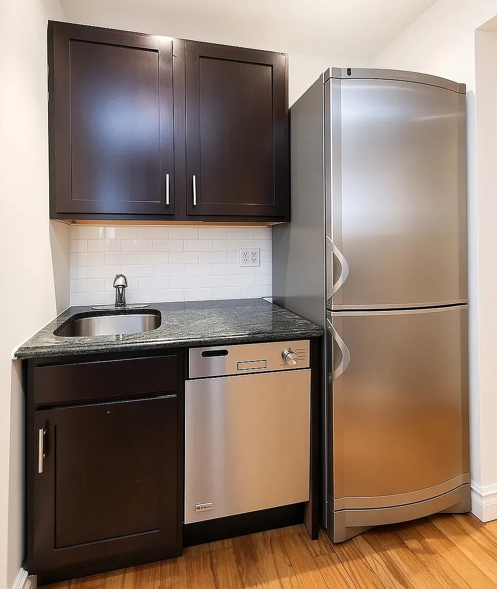 323 East 78th Street — Photo 2