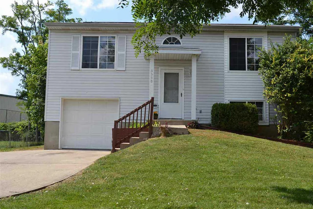 3558 Mitten Dr photo 1
