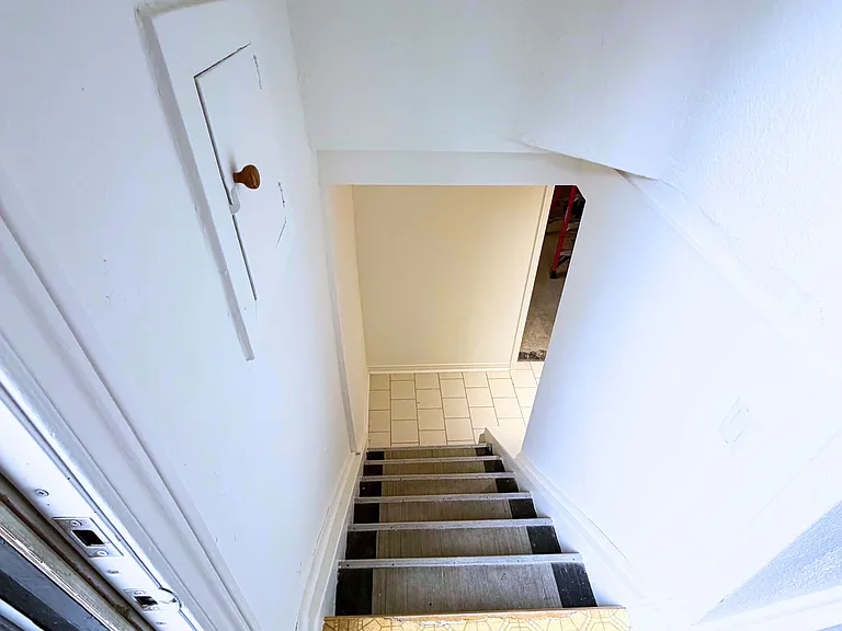 41 Bainbridge Ave #BASEMENT — Photo 4
