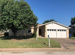 1508 Fairway Dr, Graham, TX 76450