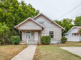 909 N Dixon St, Gainesville, TX 76240