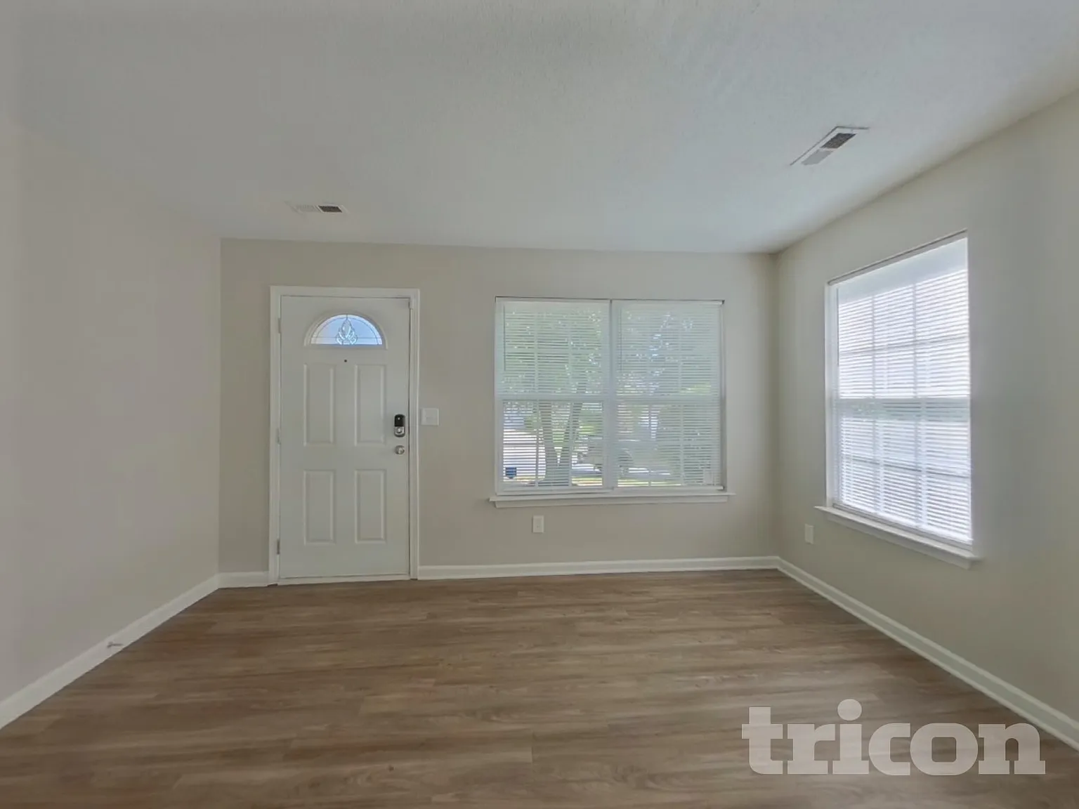 6826 Squirrels Foot Court Charlotte NC — Photo 2