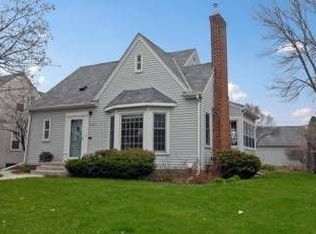 1507 Hoyt Ave W, Falcon Heights, MN 55108