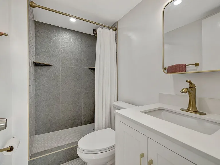 1777 SE 15th St #215 — Photo 16