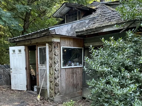 15839 NW Rock Creek Rd, Portland, OR 97231