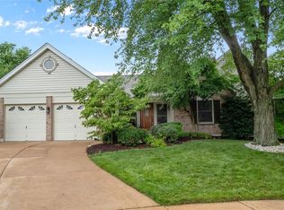 4 Wagonspring Ct, Saint Charles, MO