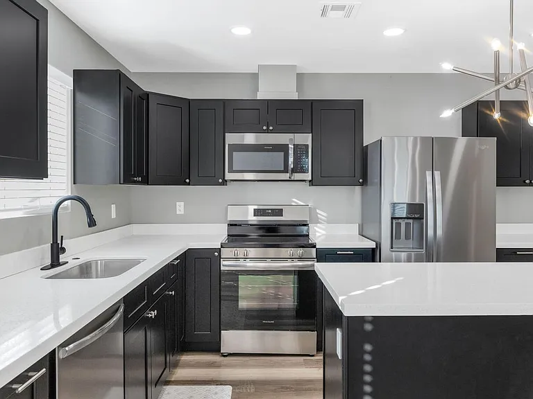 2509 E Broadway Rd #4 — Photo 8