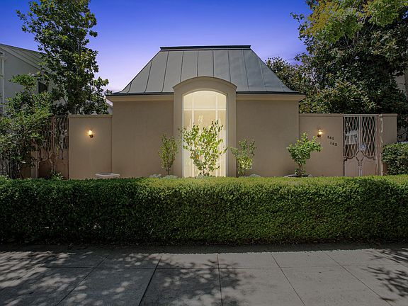 5th image of 141 S Camden Dr