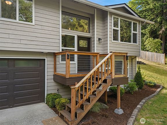 2nd image of 9435 Echo Valley Road NW