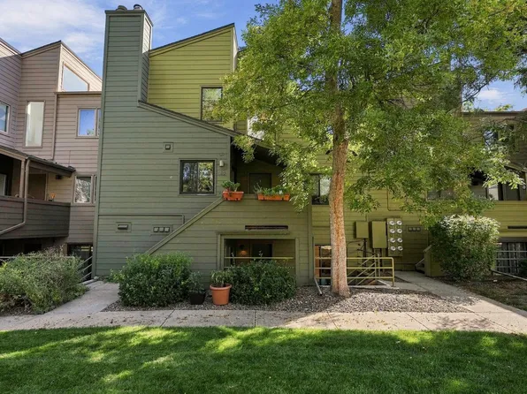 3745 Birchwood Dr #34, Boulder, CO 80304