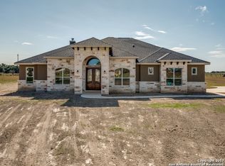 112 Caylea Dr, Floresville, TX 78114